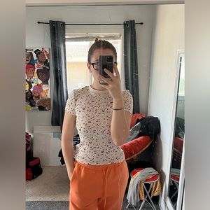 No boundaries white and floral cotton short sleeve tee shirt